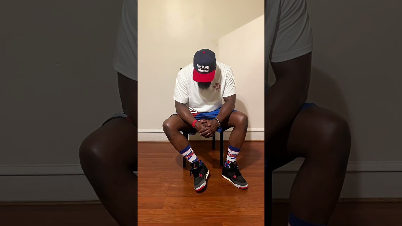 Jordan 4 Rare Air on feet