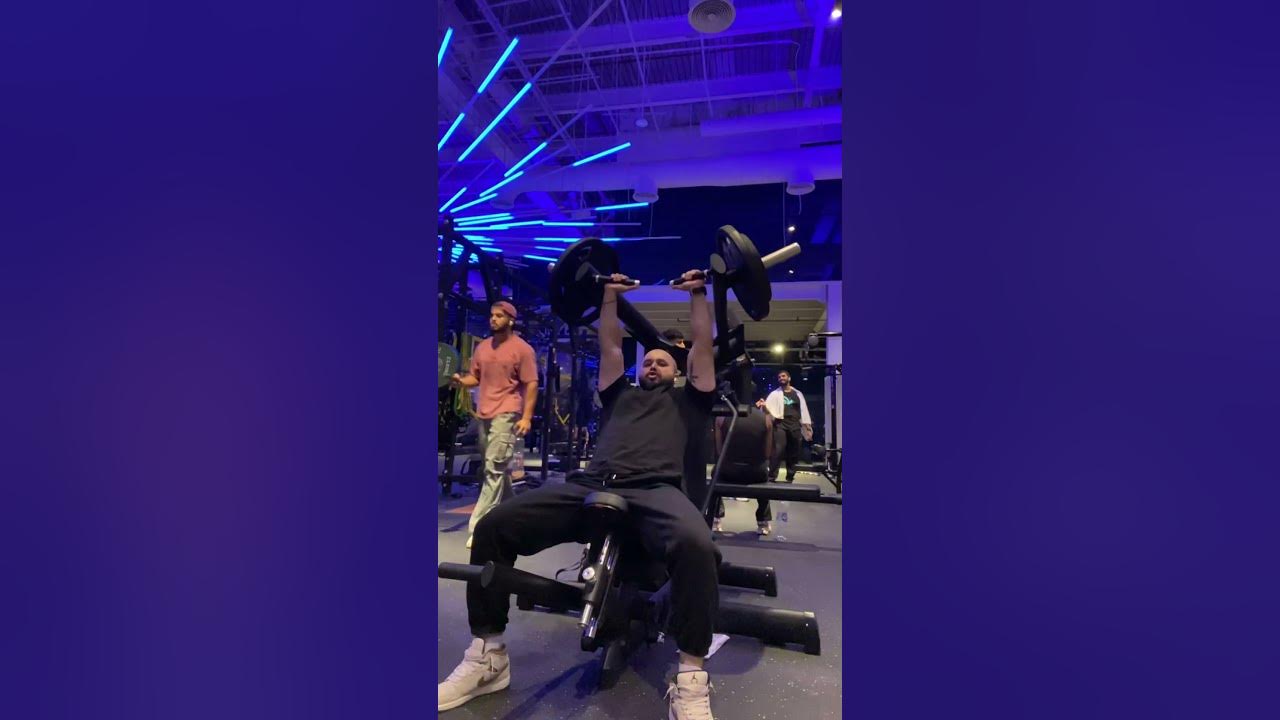 The beats were pumping, the weights were lifting. Warehouse Gym, Yas