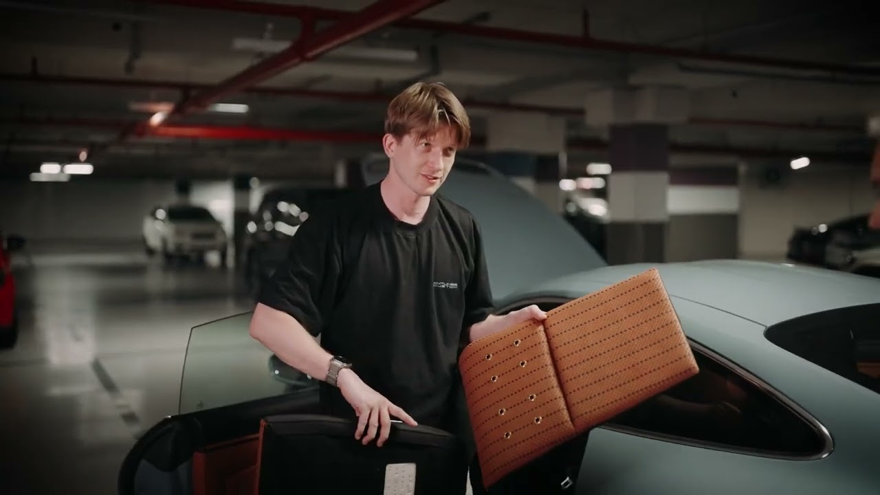 Com o amigo Justin Placek - colocação dos inserts seats no 911’ST