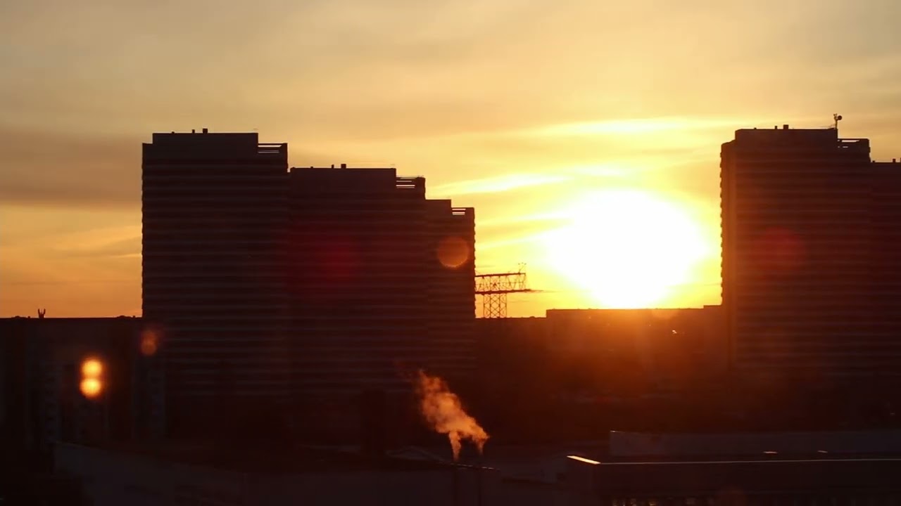 SPRINGPFUHL BERLIN SUNRISE MOONSET