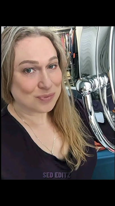 mom's in there 20s..🥵