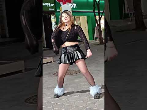 커버 댄스 - <strong>웁스</strong> 댄스팀 - 신촌 명물쉼터 버스킹 .