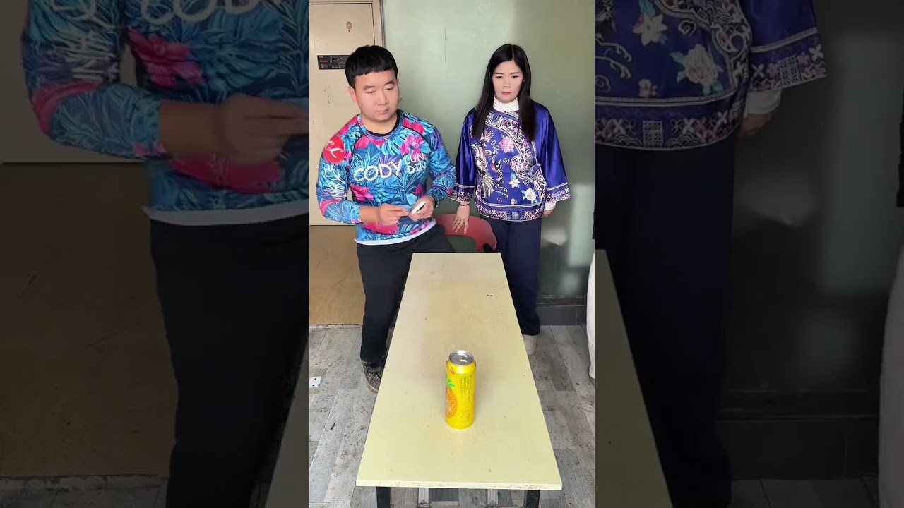 Chinese Kung Fu Master | Flying Cards Skills | Qigong 