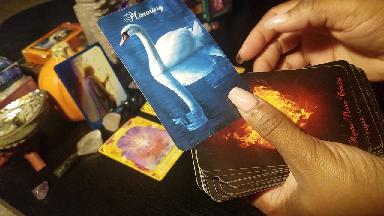 11/2/19 What Has Divine Masculine FOUND OUT About DF RECENTLY That She IS UNWARE OF? Twin Flames