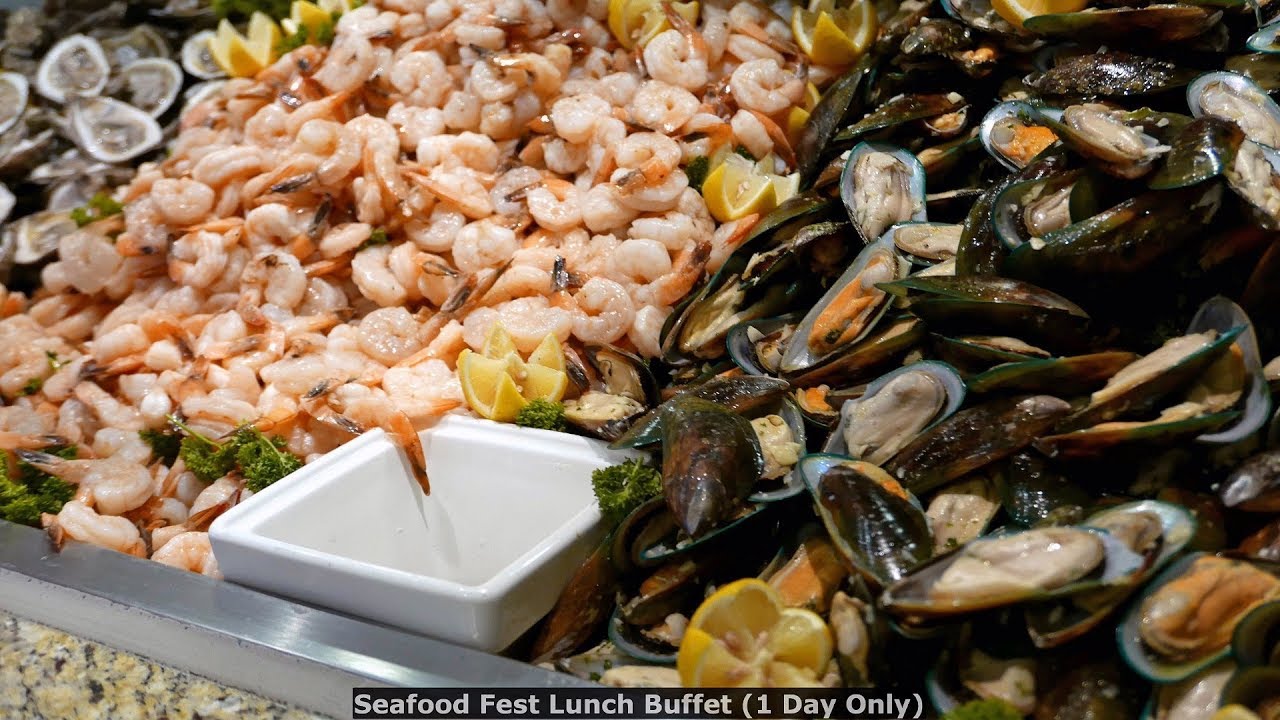 is cruise food free