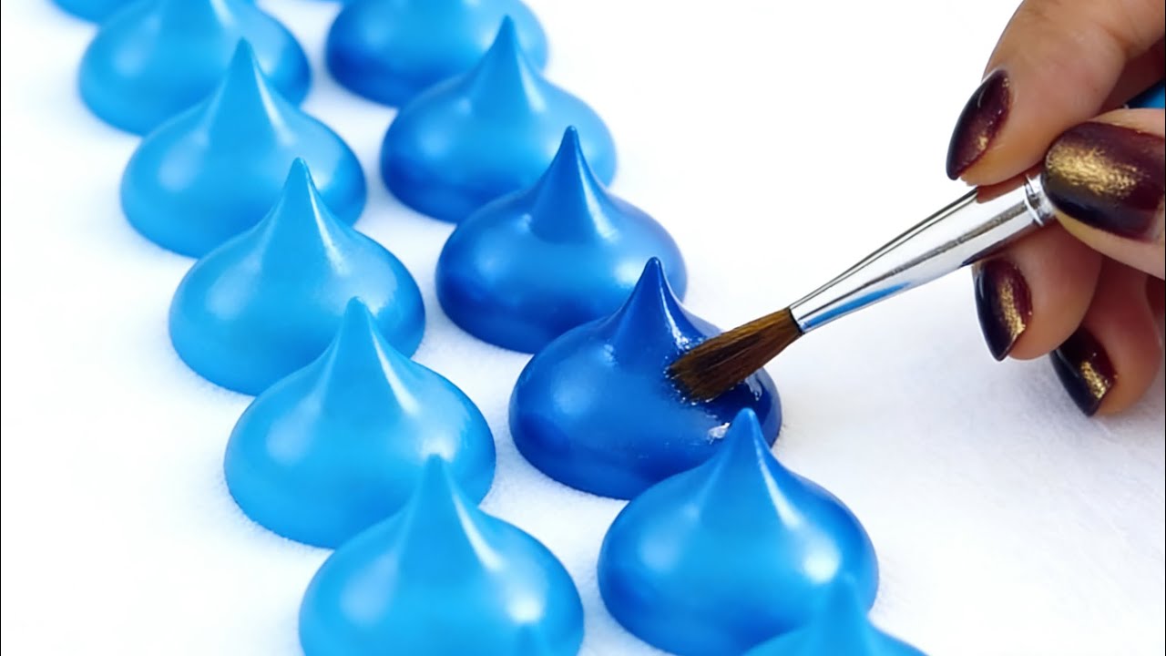 snow scene，Acrylic painting．