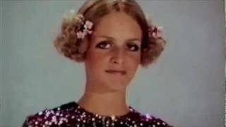 Twiggy Dancing to 'Girls Just Wanna Have Fun'