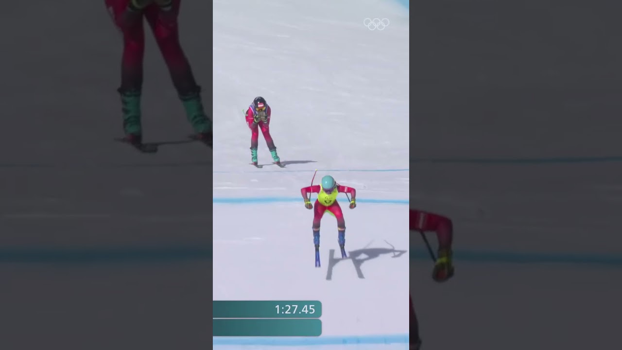 Veronika Aigner wins the first gold medal at the #WinterParalympics in the Women's Downhill VI. 🥇