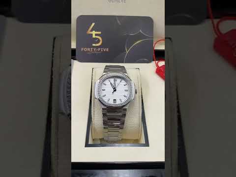 باتك فيليب نوتيلوس نسائي إطار ستيل فصوص ميناء أبيض