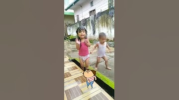 Mandi hujan 😂😂