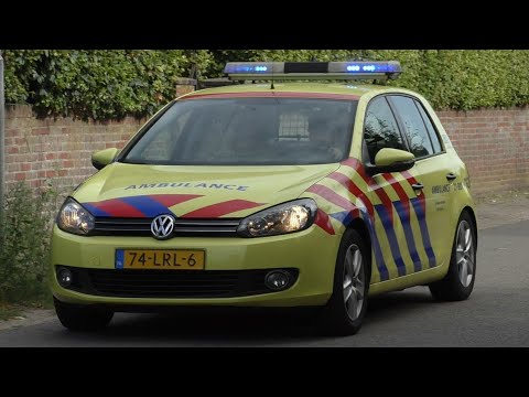 Politie, Ambulances en Officier Van Dienst Geneeskundige 21-801 met spoed in Oss