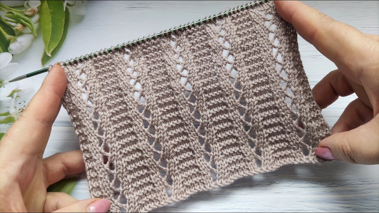 Lace Stitch Knit Pattern| Ajourmuster stricken| Punto traforato ai ferri | Punto calado a dos agujas