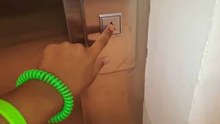 Thyssenkrupp Hydraulic Liftelevator C&A Store In Plaza Mayor Shopping Centre, Málaga Read Desc