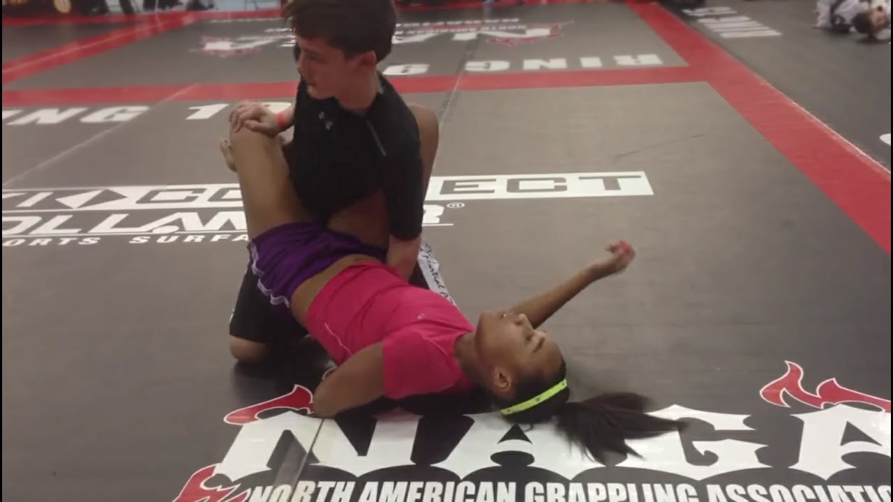Boy VS Girl (58) - BJJ - YouTube