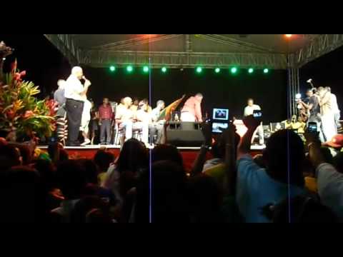 Kirani James Birthday Cake Brought on Stage at the Homecoming Ceremony