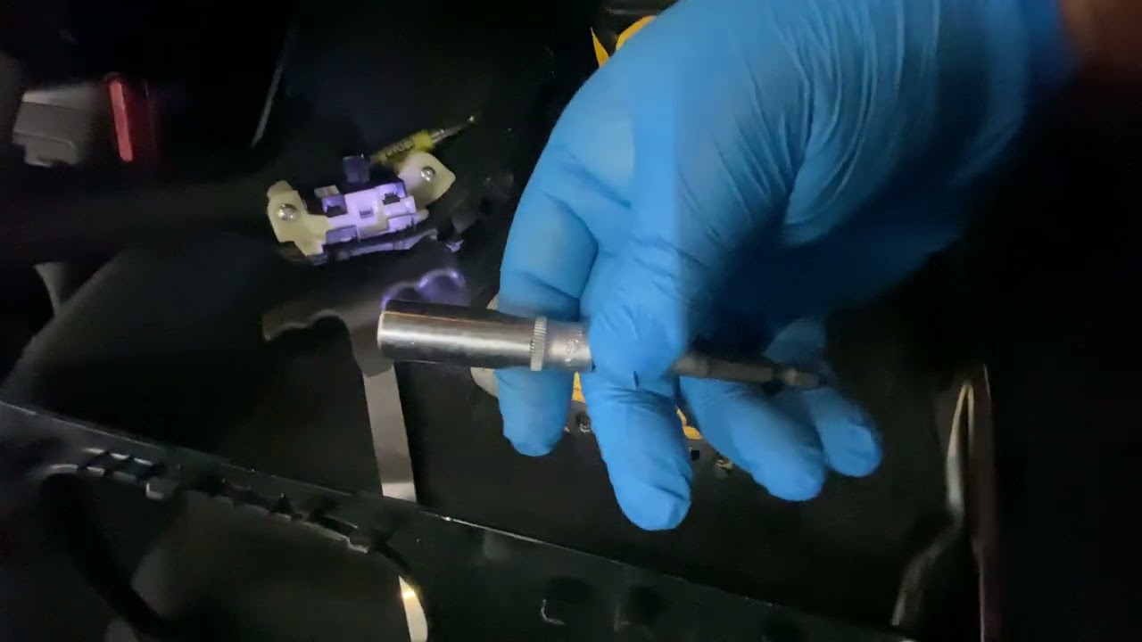 2018 Nissan Rogue Driver door panel removal for glass replacement.