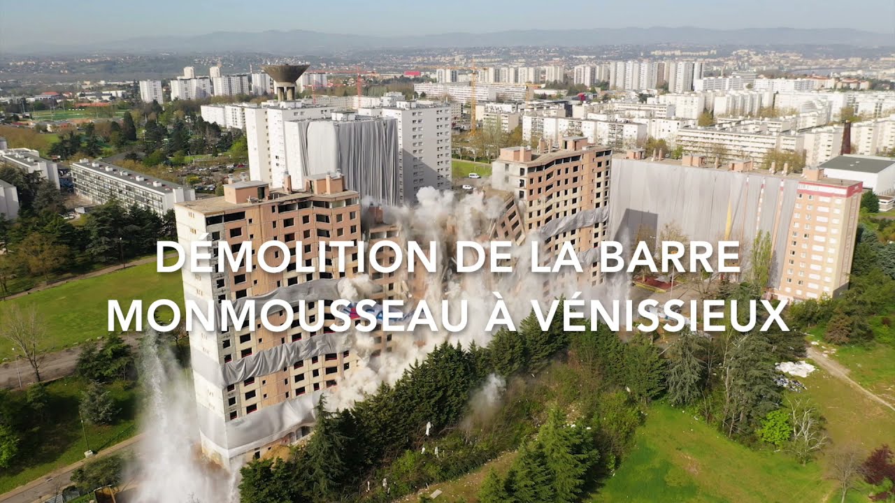 Vénissieux : démolition de la barre Monmousseau aux Minguettes