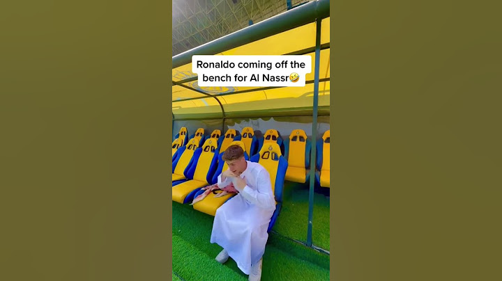 Ronaldo coming off the bench for Al Nassr🤣 #shorts #alnassr #ronaldo #cr7