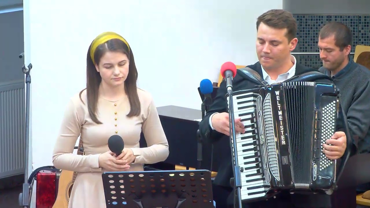 Filip & Naomi Hăprian...De ai uitat  de Dumnezeu că El e Creatorul tău