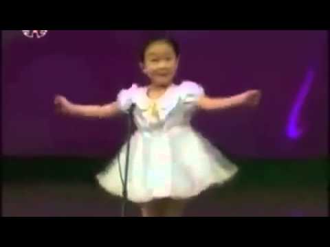 Çinli kızın inanılmaz derecede komik şarkısı
