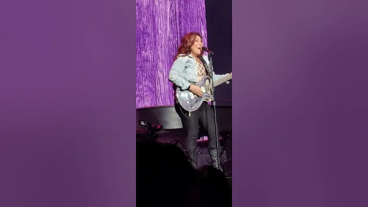 Jo Dee Messina - My Give A Damns Busted at The Osa...