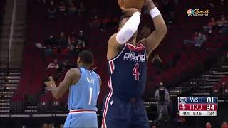 John Wall clapping while Westbrook shoots the free throw