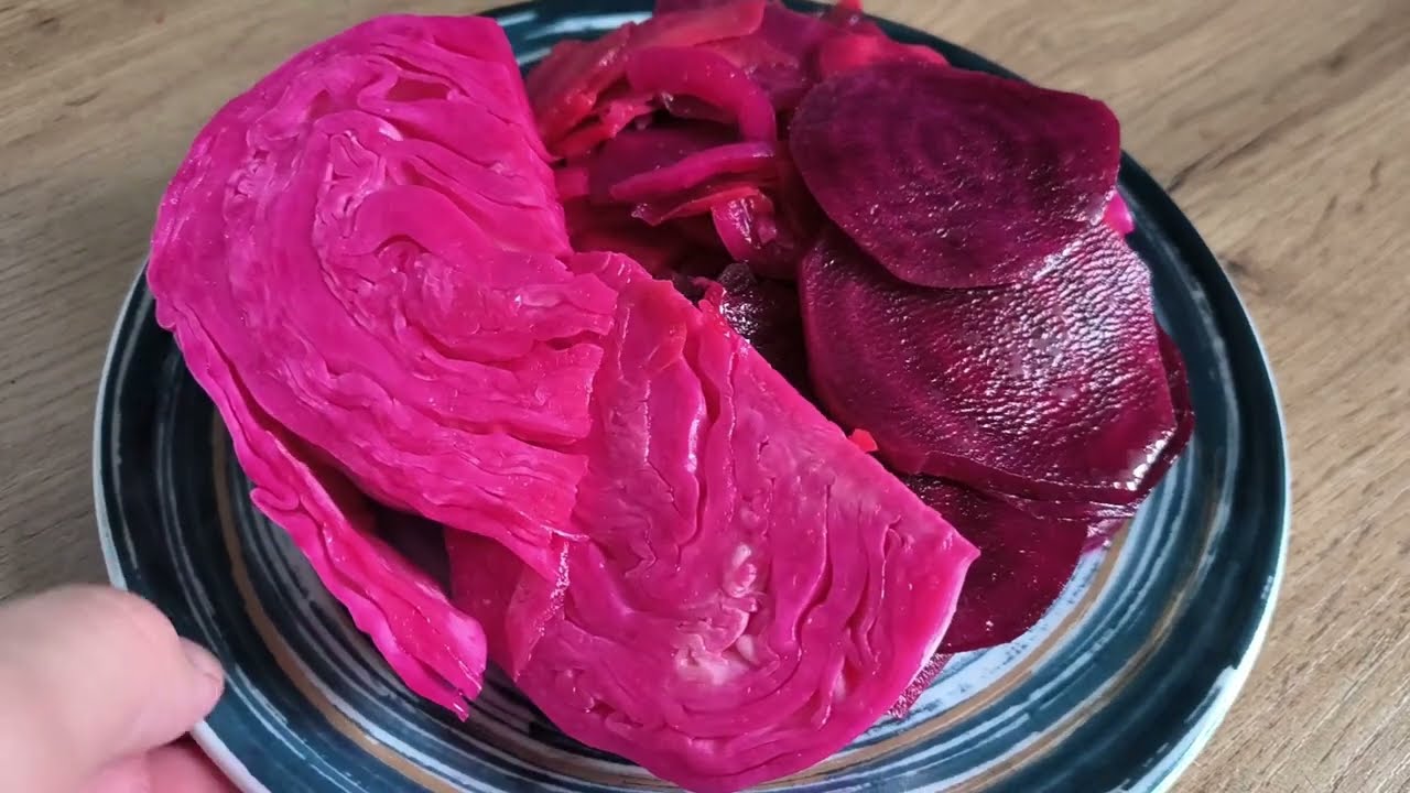 Червона  маринована капуста з буряком і морквою 🥬