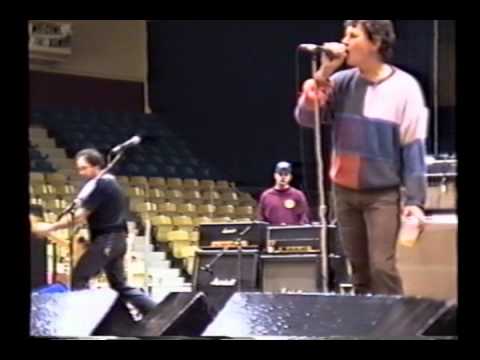 Ooze Senator Indflydelsesrig Guided by Voices - Gold Star For Robot Boy (soundcheck) - 18/March/94 -  YouTube