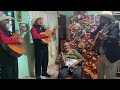 el compa canta el dia de reyes para su madrecita