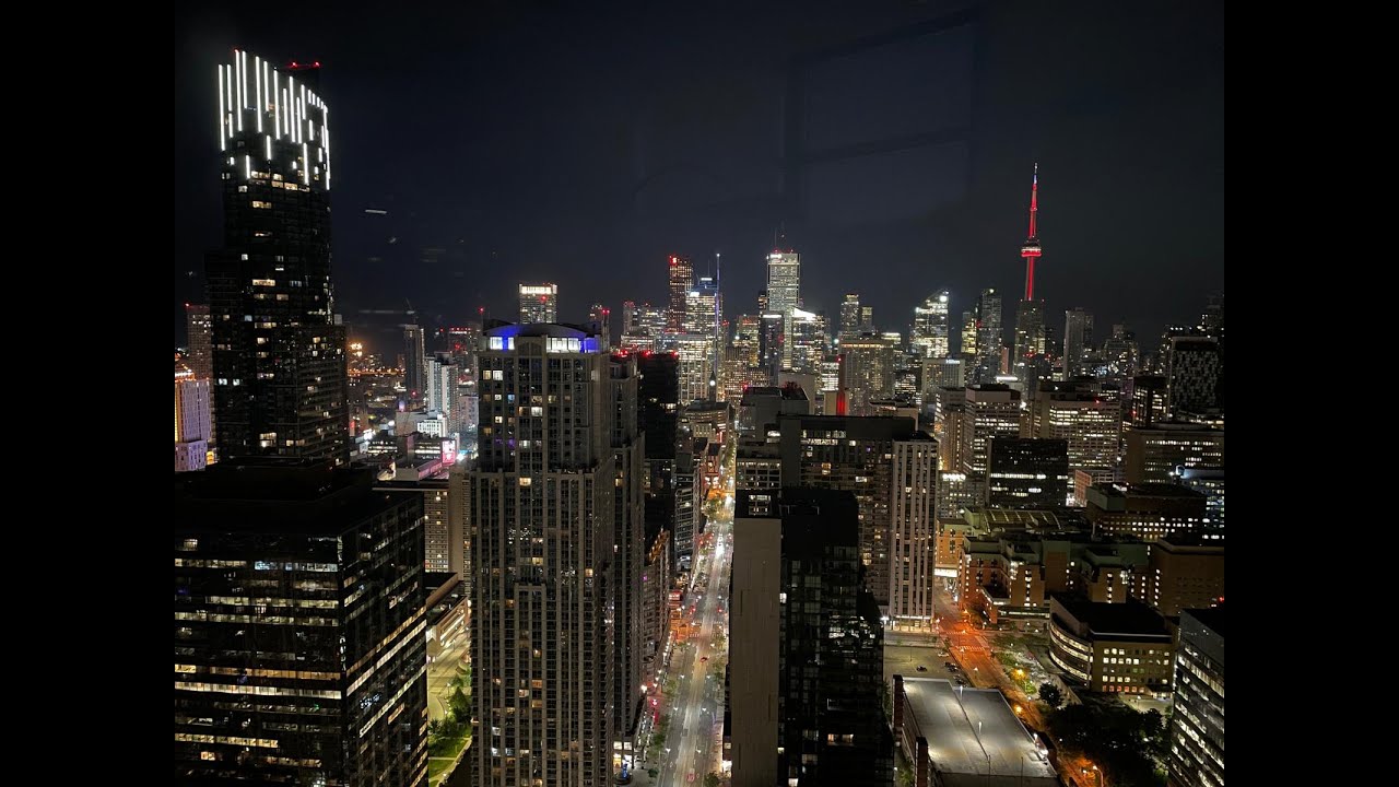 360 Stunning Toronto Sky line at night from 50th floor