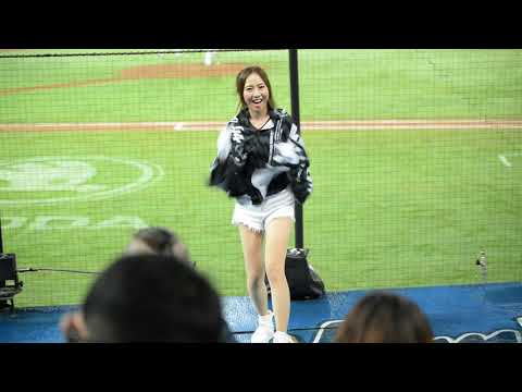 해피니스5곡 나랑사귈래 하트쉐이커 달링외2곡 어린이대공원동화축제버스킹 직캠fancam By Zam Youtube