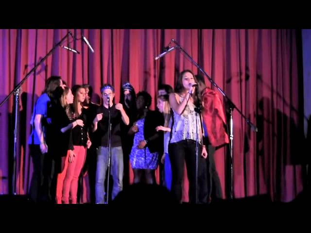 Katie Costello - Stranger by UPenn Off The Beat auf YouTube ansehen Katie Costello - Stranger by UPenn Off The Beat auf YouTube ansehen