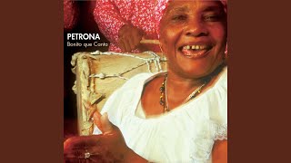 Video thumbnail of "Petrona Martínez - La Vida Vale la Pena"