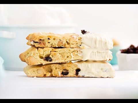 White Chocolate Cranberry Macadamia Biscotti | Truffles and Trends