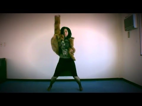 踊れる美人秘書「PERFECT HUMAN」