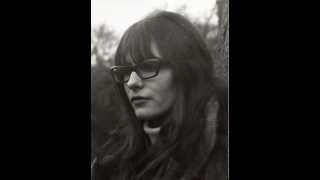 Giles, Giles & Fripp feat. Judy Dyble - I Talk to the Wind chords