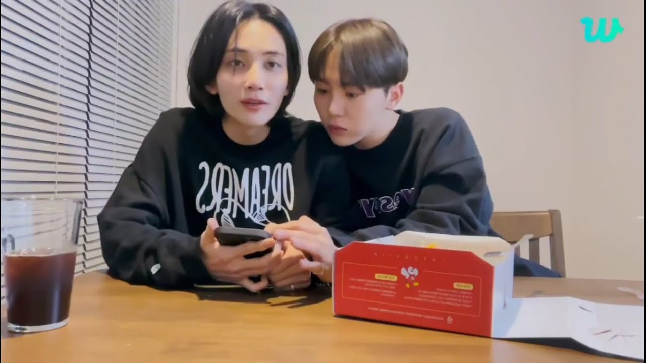 Seventeen Jeonghan & Seungkwan Weverse Live (230215)