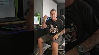 Rede social vs Competência Profissional