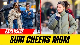 Suri Cruise cheers for mom Katie Holmes on ‘Our Town’ final
