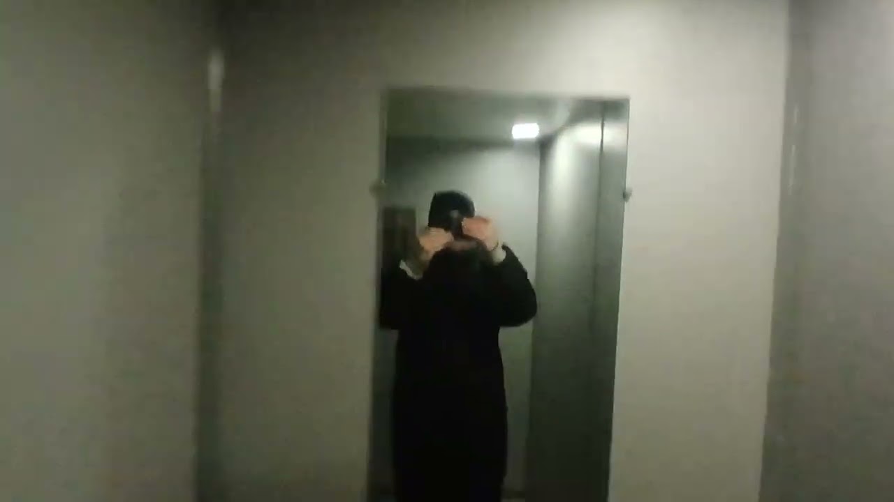 Лифты КМЗ 320 и 500 кг.Адрес:Bd.Moscova 10/2