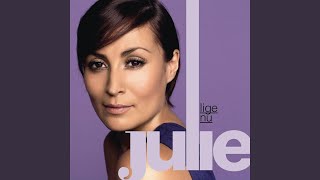Video thumbnail of "Julie - Lige Nu"