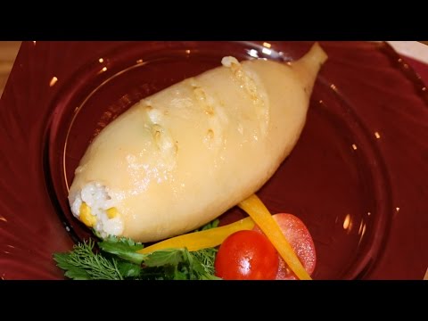 Видео рецепт Фаршированные кальмары с рисом и яйцом