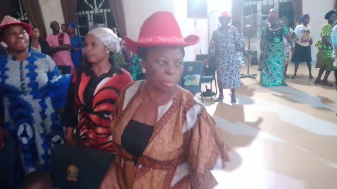 CROSS OVER THANKSGIVINGS AT GODLIVETH WORLDWIDE MINISTRY. 