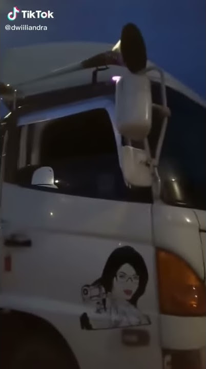 SuaraKlakson kapal truk hino