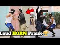 Funny Loud H-O-R-N Prank - Pranks in Pakistan - LahoriFied