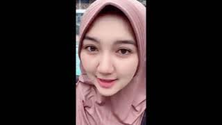 Cewek Mandi | jilbab cantik renang senyumnya bikin candu #jilbab #tiktokjilbabgunungnonjol #tiktok