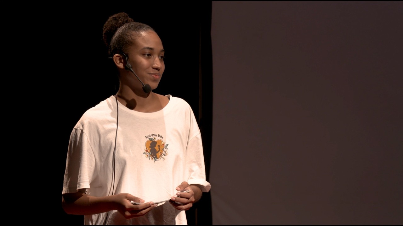 O machismo e o racismo no futebol | Larissa Santos | TEDxEscola Parque Youth