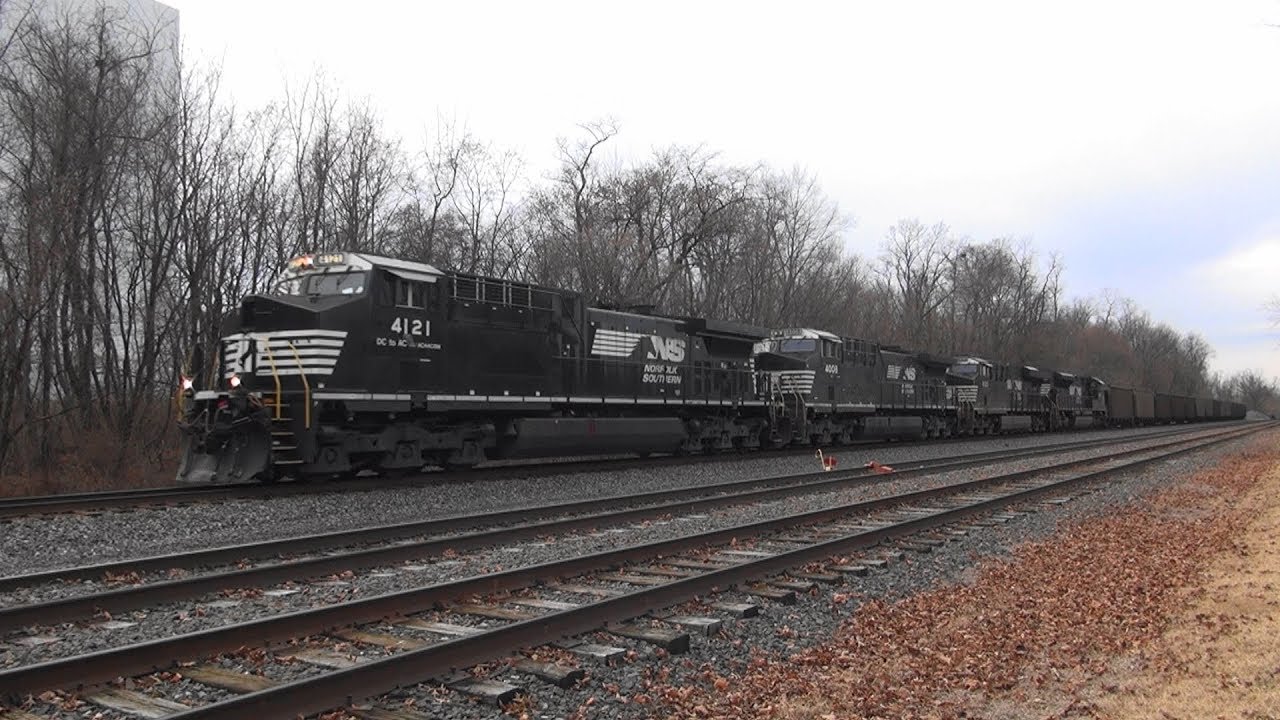 NS 777 by the NS Lurgan Runner on the NS Lurgan Branch