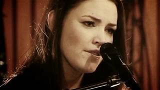 Video thumbnail of "Elvira Nikolaisen & Mathias Eick - Little Girl Blue"