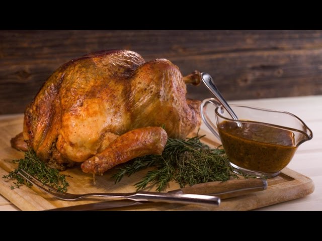 An Italian Twist on Thanksgiving Turkey | Rachael Ray Show